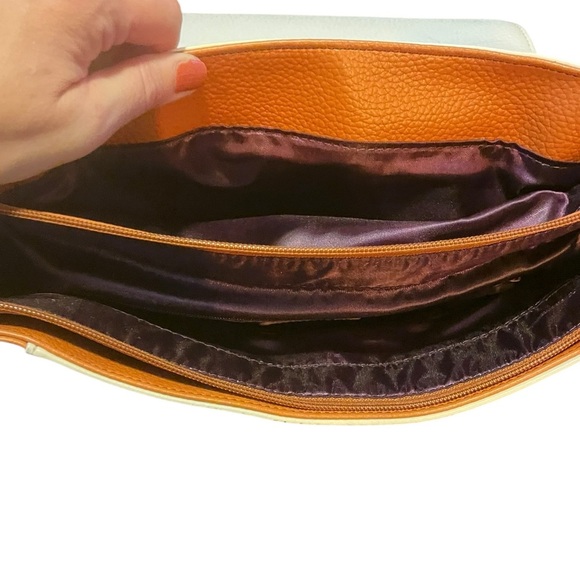 Art Fever Cream and black leather bag with a unique design, with zipper - Picture 12 of 12